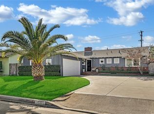 437 Cabrillo St, Costa Mesa, CA 92627