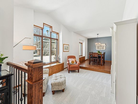 3rd image of 440 Elsie Inn