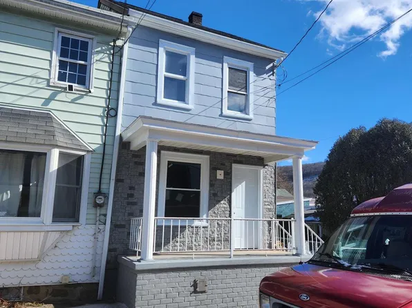 218 N Coal St, Pt Carbon, PA 17965