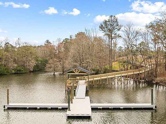 2nd image of 124 Cypress Hollow Way