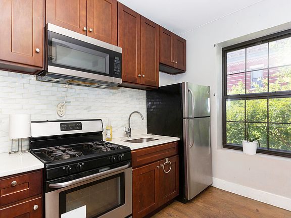 5th image of 2501 Tilden Ave #2R