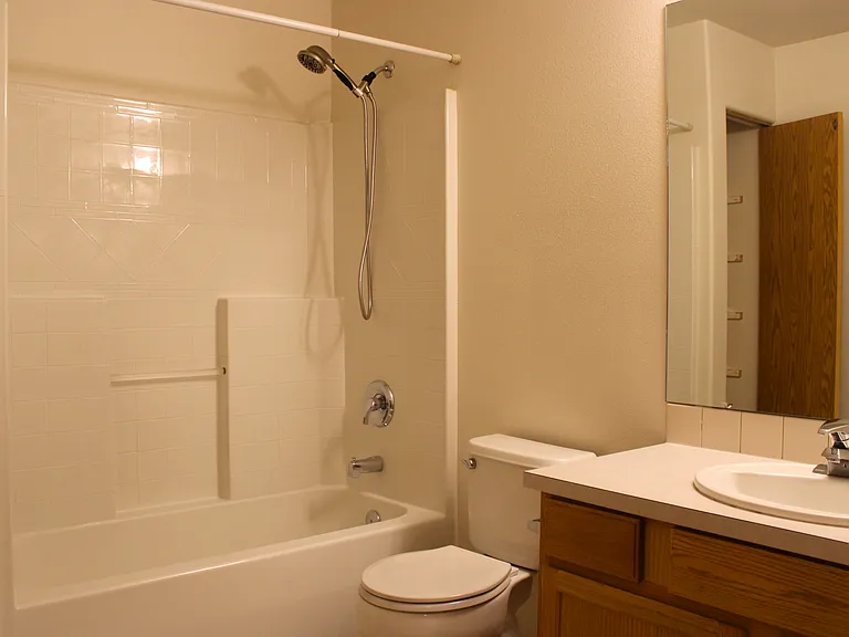 1225 McKittrick St #4 — Photo 13