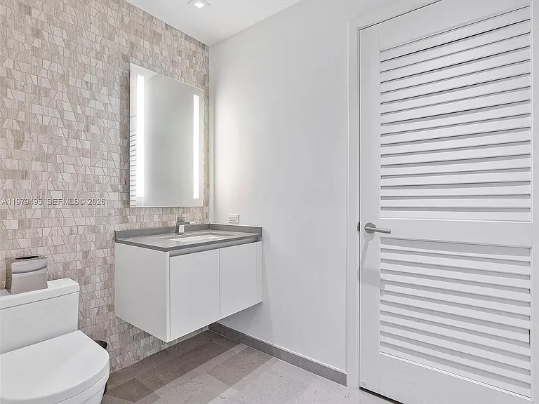 88 SW 7th St #2709 — Photo 37