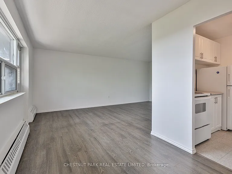 900 Glen St #512 — Photo 9