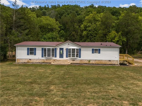 14654 Charleston Rd, Red House, WV 25168