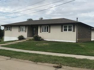 220 N 1st St #4, Springfield, NE 68059