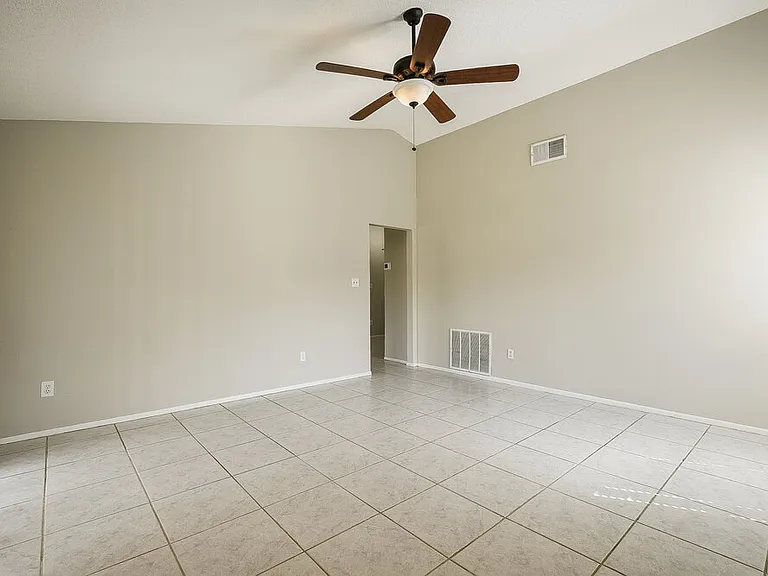 1000 Dinero Dr — Photo 3