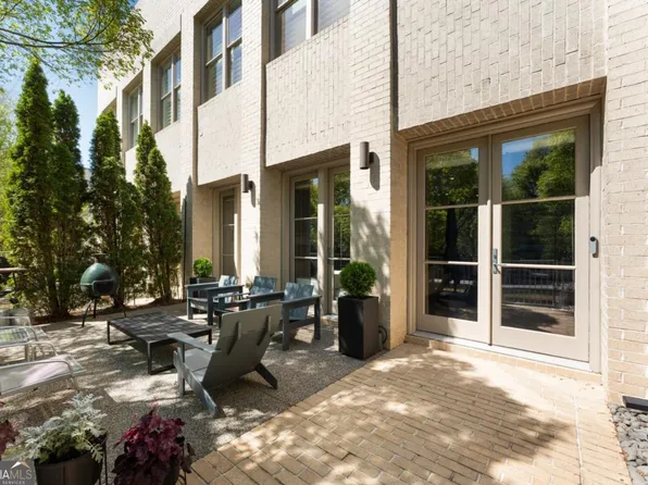 876 3rd St, Alpharetta, GA 30009