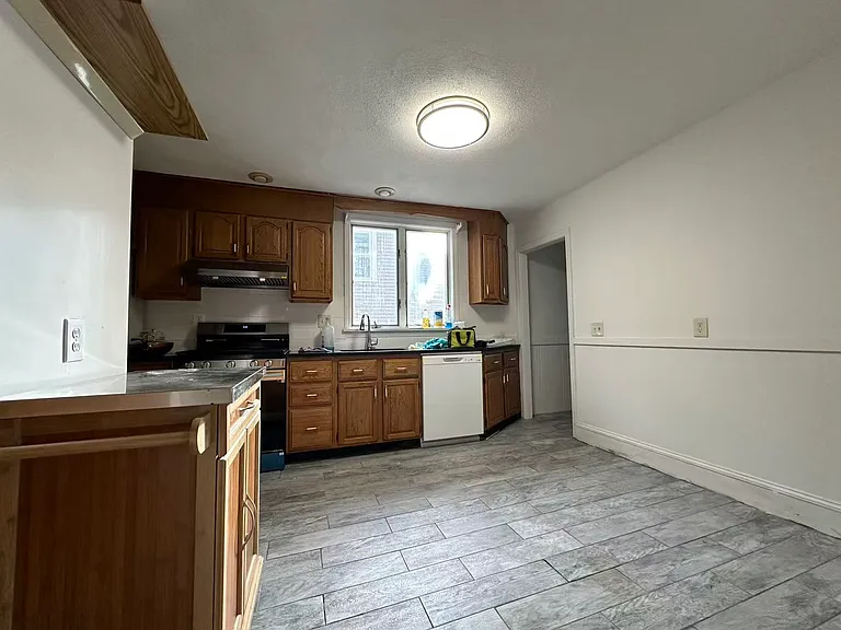 95 Hillsdale Rd #1A — Photo 6