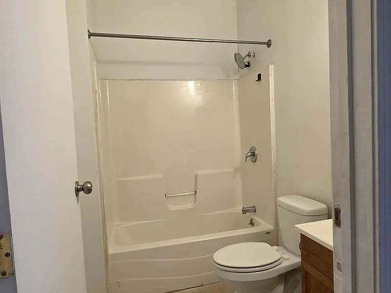 18 Catherine St #2H — Photo 7