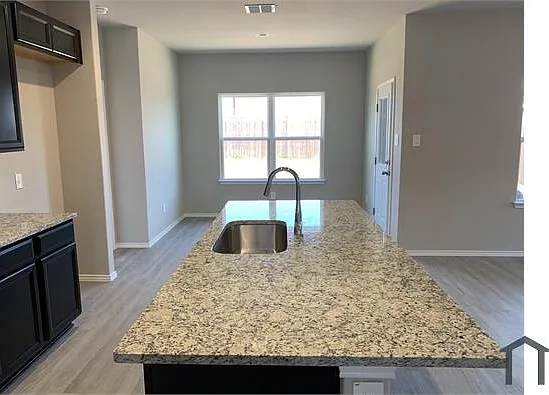 721 Peak Pl — Photo 7