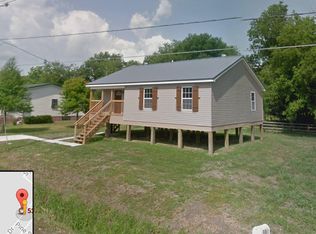 530 Twin Oaks Dr, Raceland, LA 70394