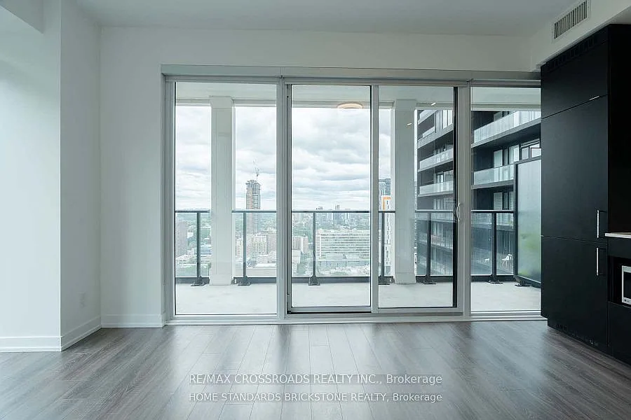 2 bed, $3,000 — Photo 4