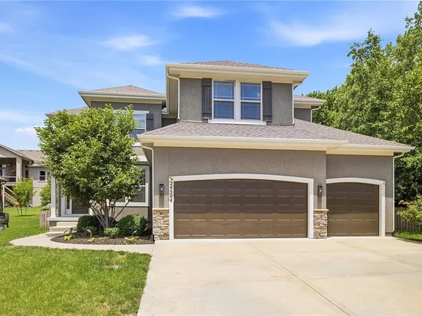 24504 W 80th Pl, Lenexa, KS 66227
