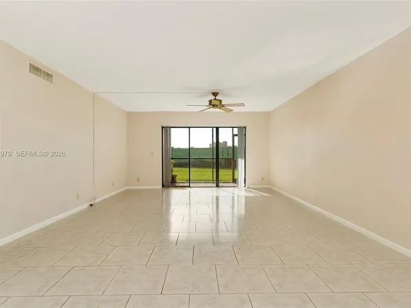300 Racquet Club Rd APT 104, Fort Lauderdale, FL 33326