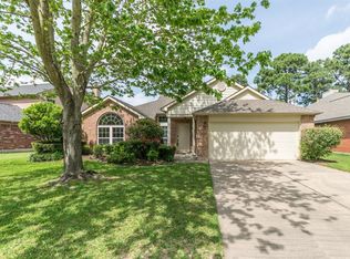 7719 Highland Farms Rd, Houston, TX 77095