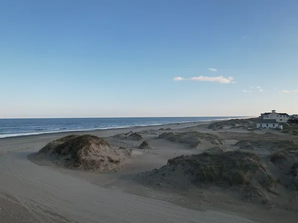2001 Sandfiddler Rd, Corolla, NC 27927
