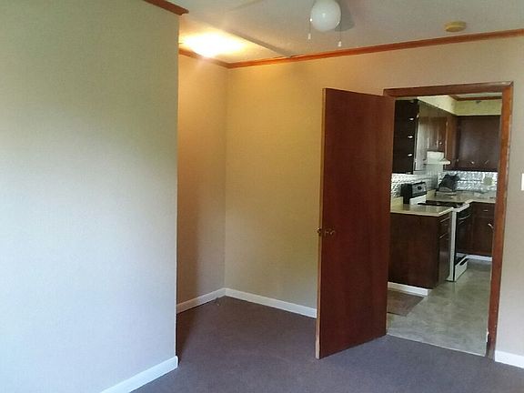 4th image of 510 N Emma St