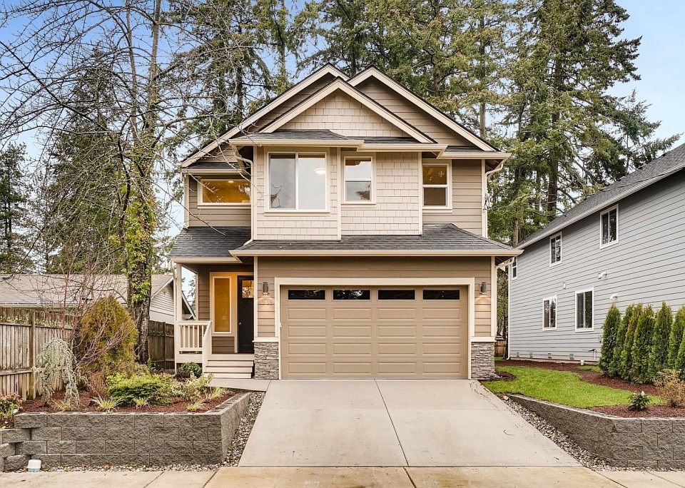 1st image of 1338 N 167th St