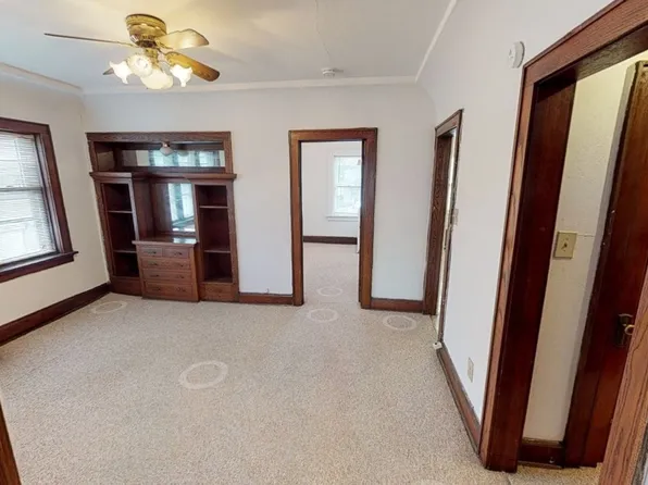 1711 E Locust St, Milwaukee, WI 53211