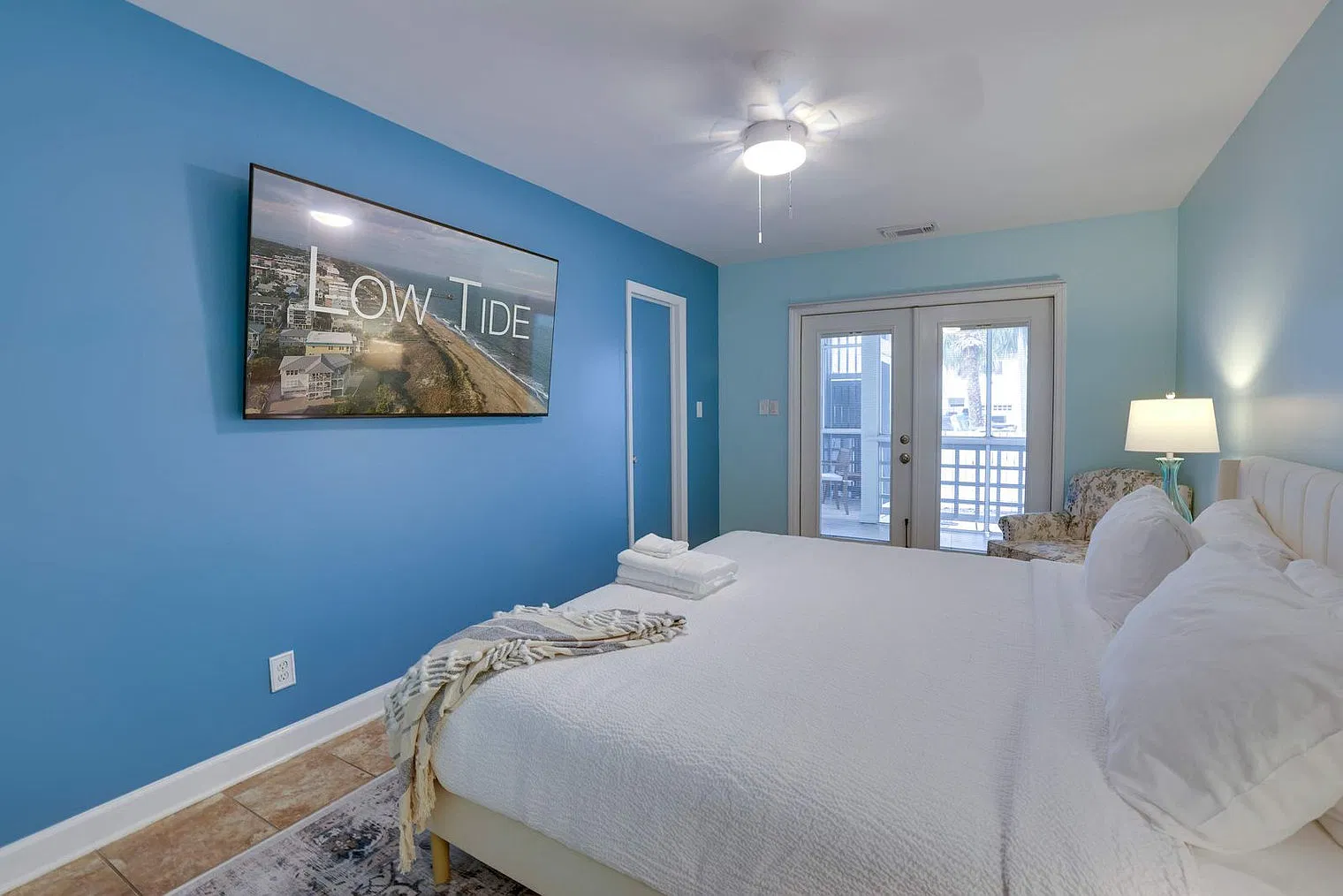 2 bed, 2.0 bath, 1496 sqft, $3,240 — Photo 4