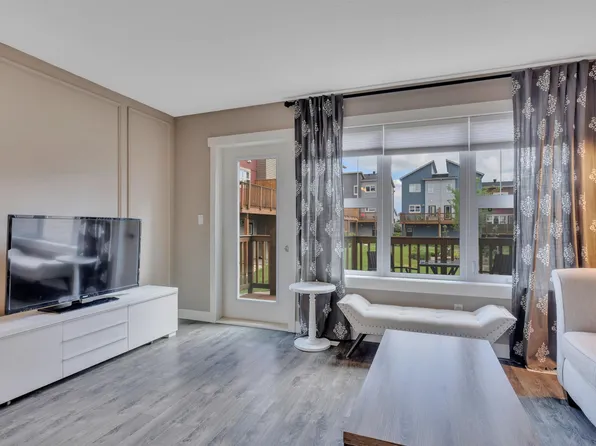 401 Southfork Dr #209, Leduc, AB T9E 0X1