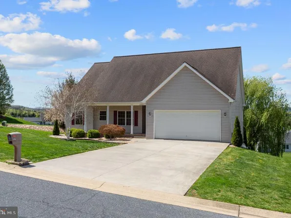 320 Rayann Ln, Broadway, VA 22815