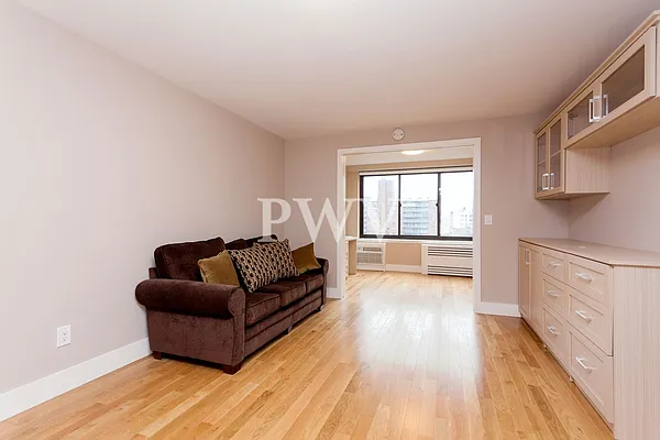 Rented by PWV Acquisitions | media 17