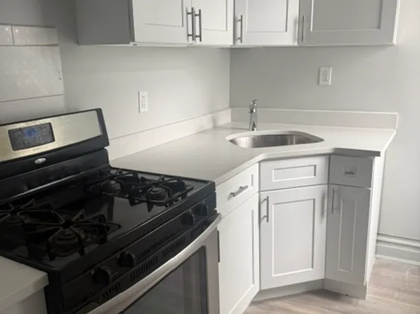 1768 Broadway APT 4, Lynbrook, NY 11563