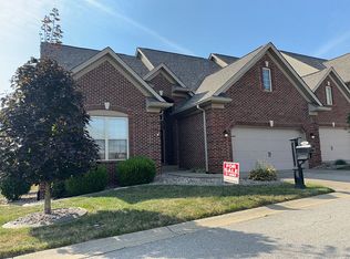 504 Autumn Grove Cir, New Albany, IN