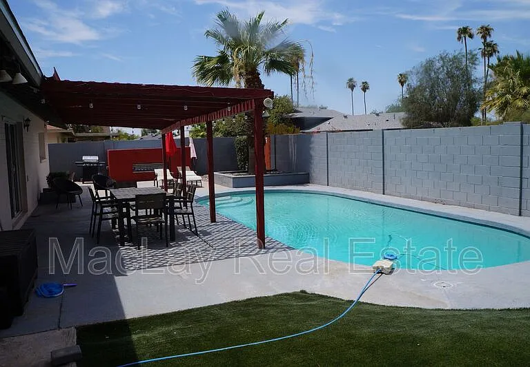 1732 E Hermosa Dr — Photo 21