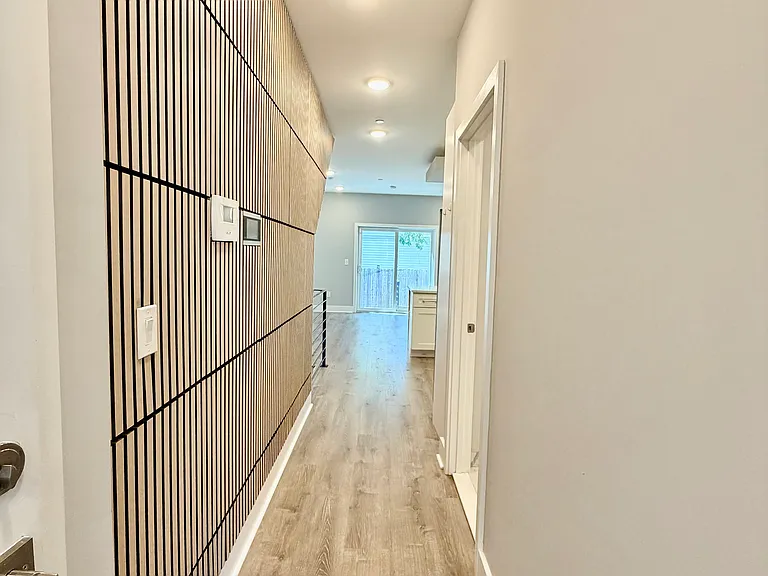 1302 N Marshall St #1 — Photo 5