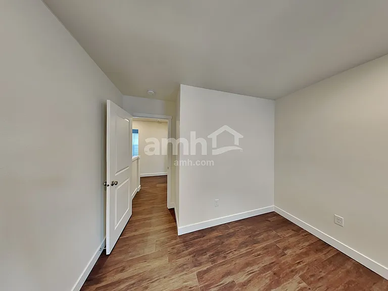 1068 Broyles Xing — Photo 20