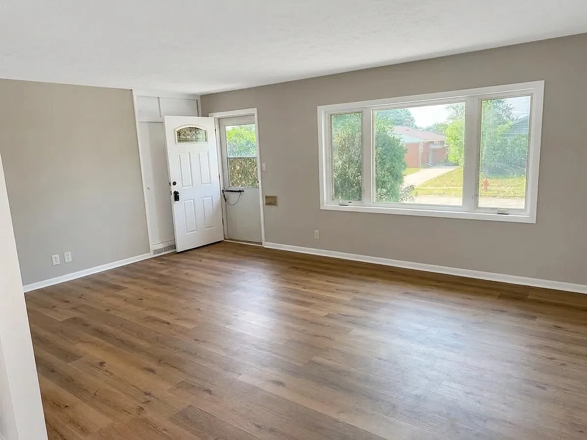 3 bed, 1100 sqft, $1,850 — Photo 3