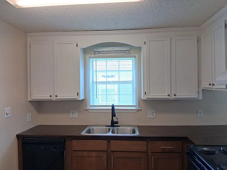 4069 Chadwyck Dr — Photo 13