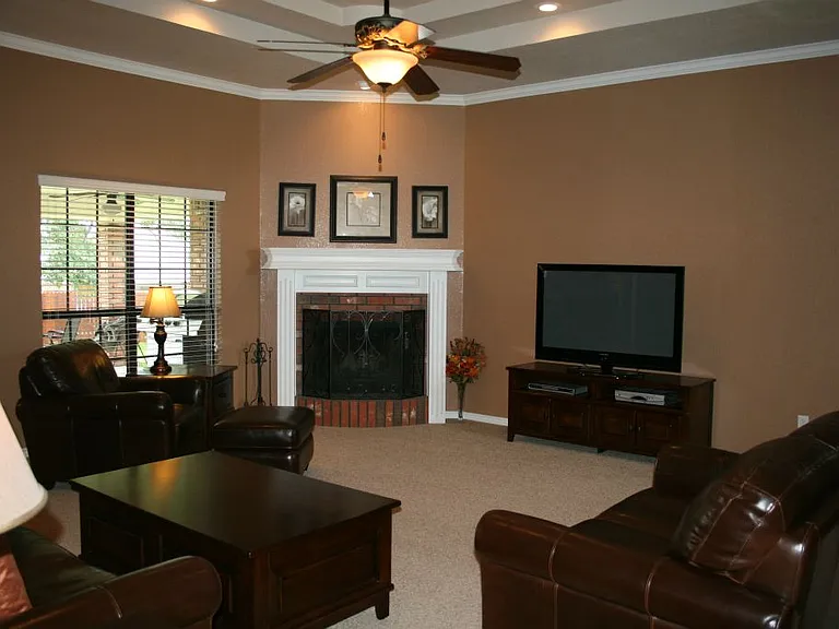 5612 Mosaic Trl — Photo 3