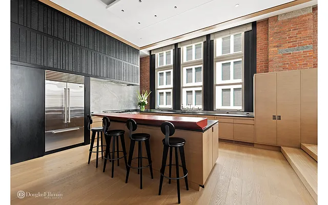 Sold by Douglas Elliman | media 21