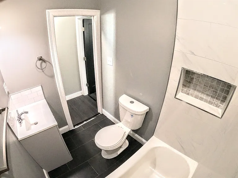 2 Sunnyside St #1 — Photo 29