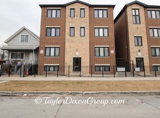 738 N Avers Ave #3S, Chicago, IL 60624