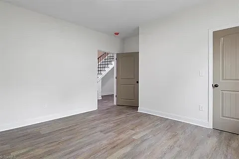 814 Douglas St — Photo 7
