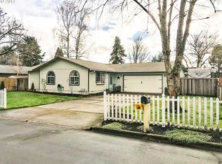 808 Crestview Dr, Newberg, OR 97132