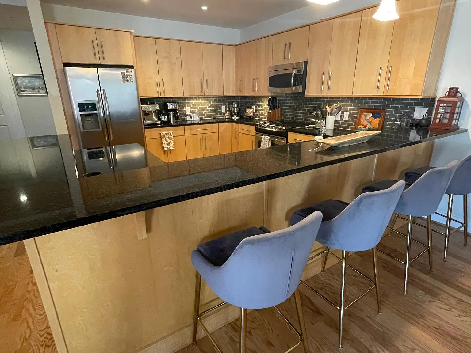 1 bed, 1.5 bath, 1251 sqft, $2,500 — Photo 3