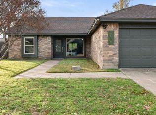 2016 Spicewood Rd, Bedford, TX 76021