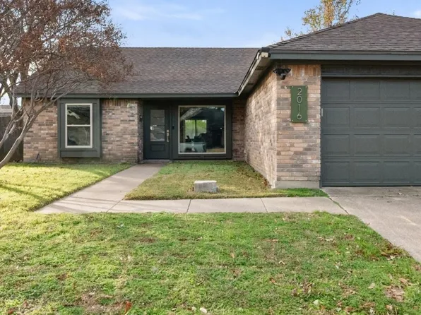 2016 Spicewood Rd, Bedford, TX 76021