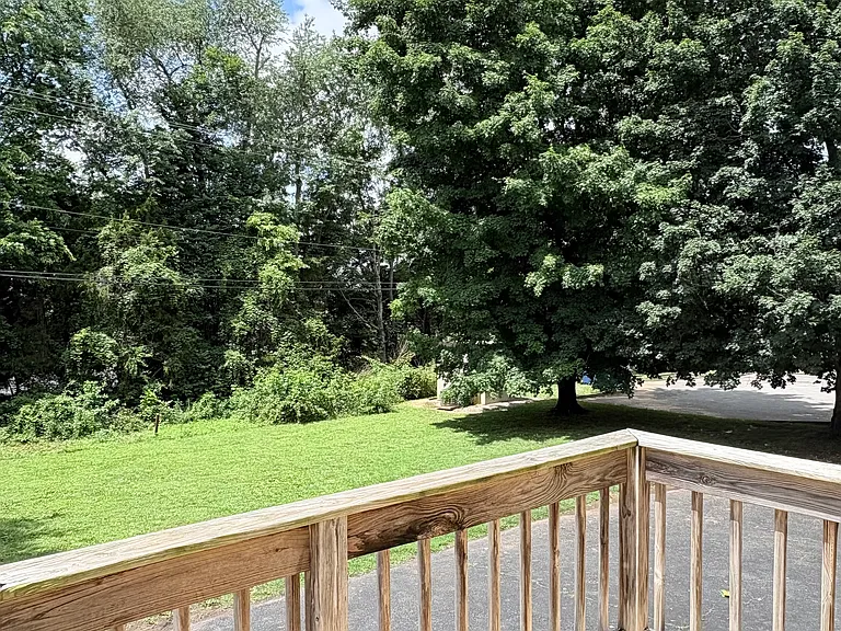 3259 Spring Hollow Ave — Photo 15