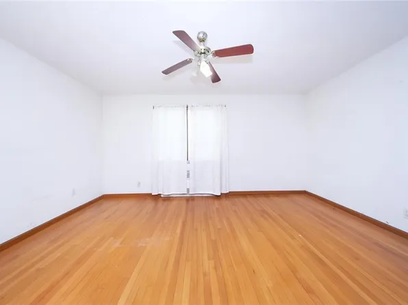 25 Lincoln Avenue image 12 of 26