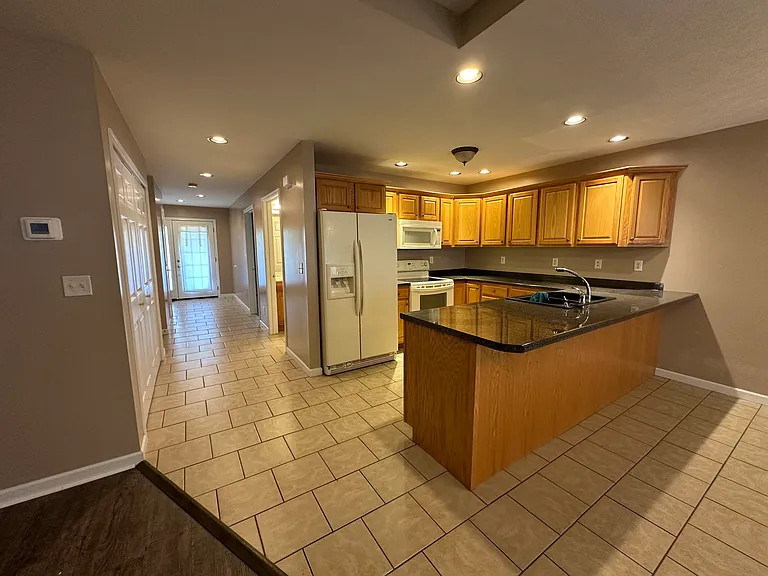 105 Southridge Villages Ave #105 — Photo 2