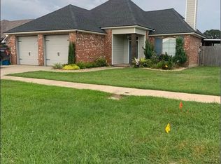 104 Pinnacle Dr, Youngsville, LA 70592