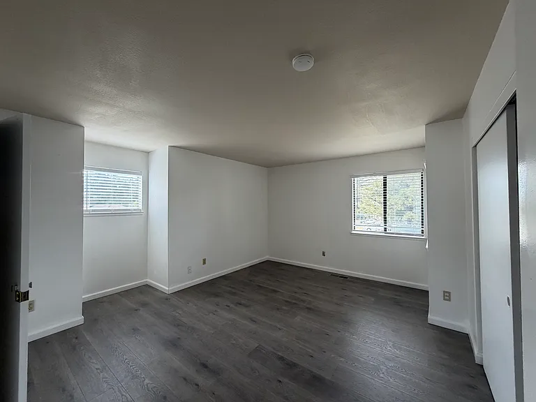 1930 Manor Pl #1 — Photo 13