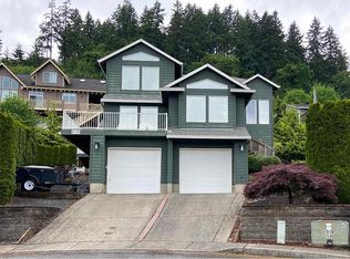 32843 NW View Terrace Pl, Scappoose, OR 97056
